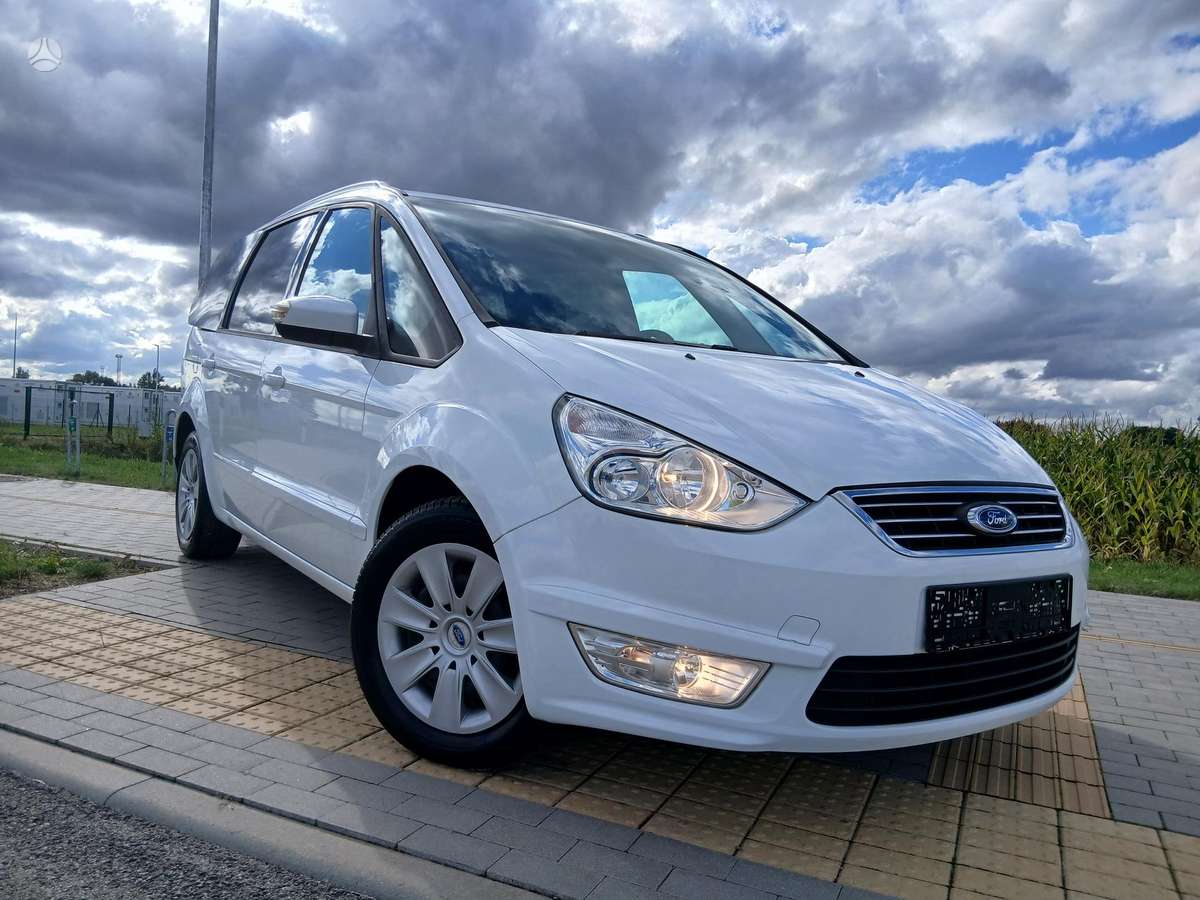 Ford Galaxy 2013 — photo 15