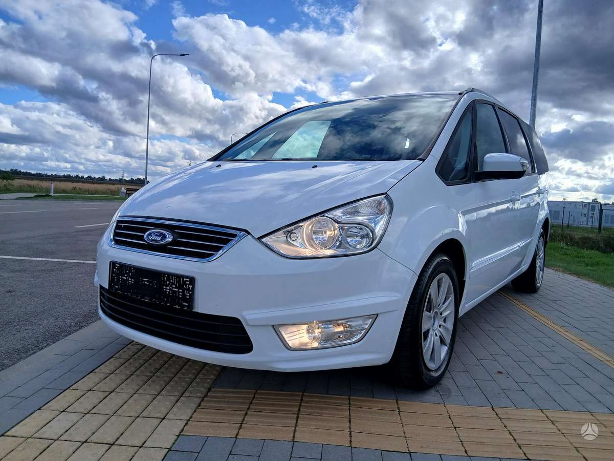 Ford Galaxy 2013 — photo 16