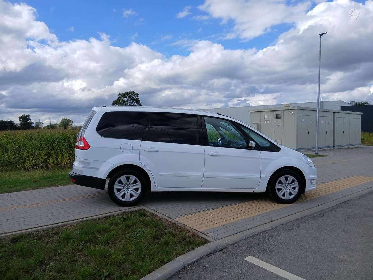 Ford Galaxy 2013 — interior