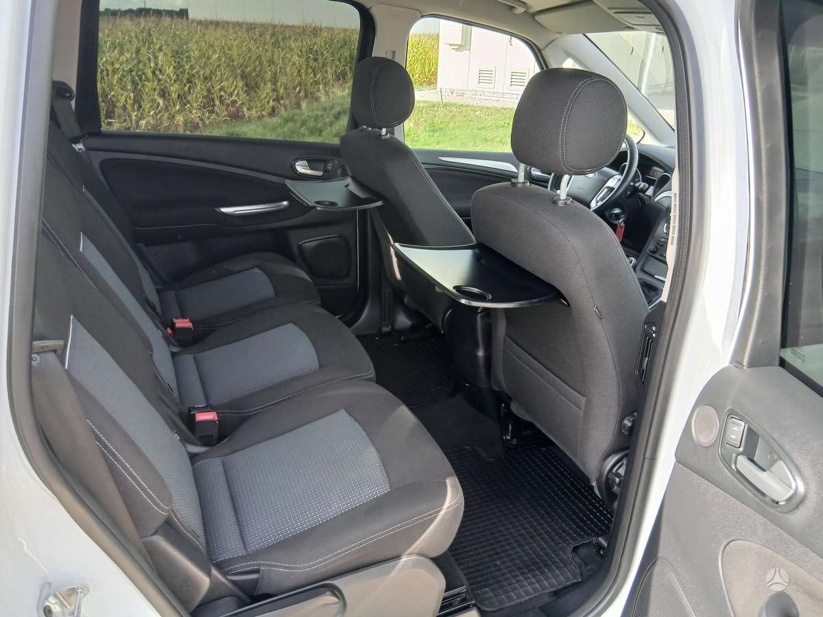 Ford Galaxy 2013 — photo 36