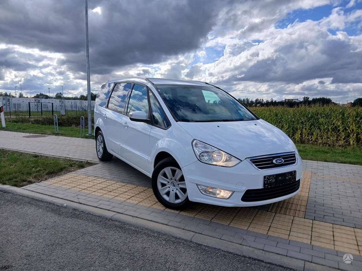 Ford Galaxy 2013 — photo 7