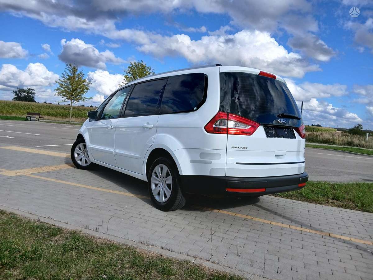 Ford Galaxy 2013 — photo 8