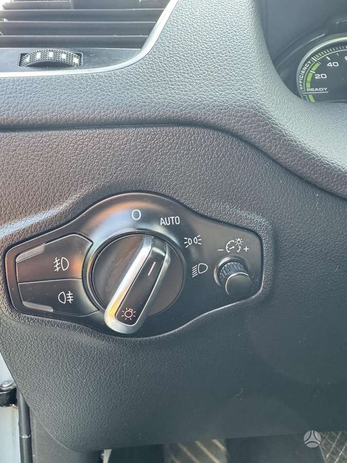 Audi Q5 2011 — photo 16