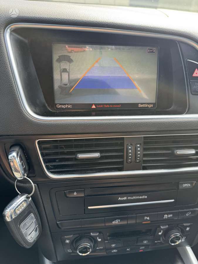 Audi Q5 2011 — photo 20