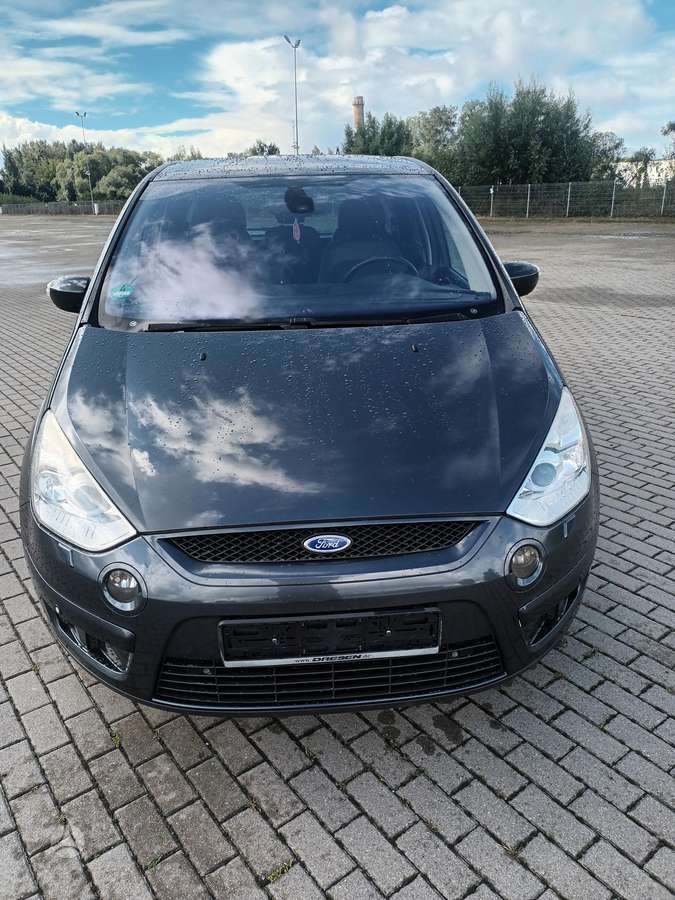 Ford S-MAX 2007 — rear view