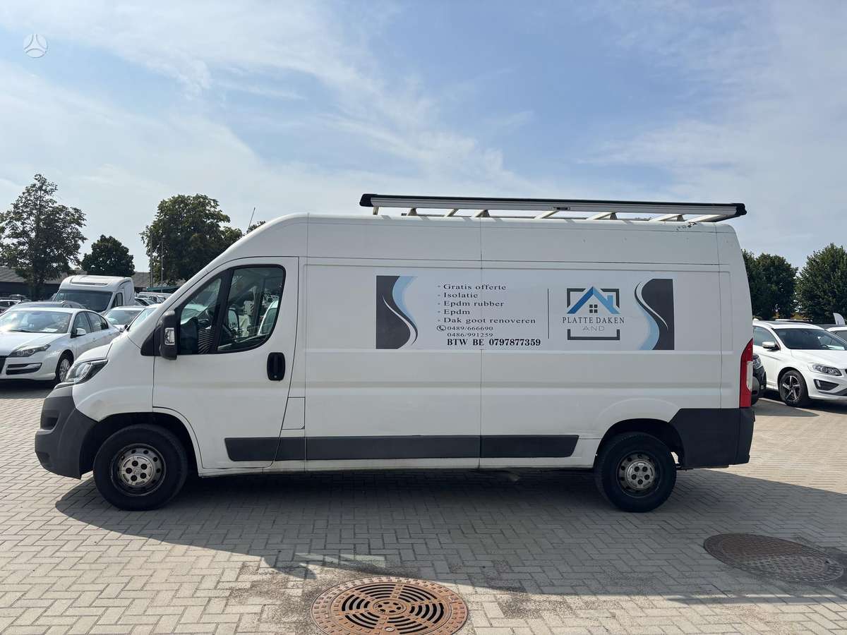 Peugeot Boxer 2015 — вигляд ззаду