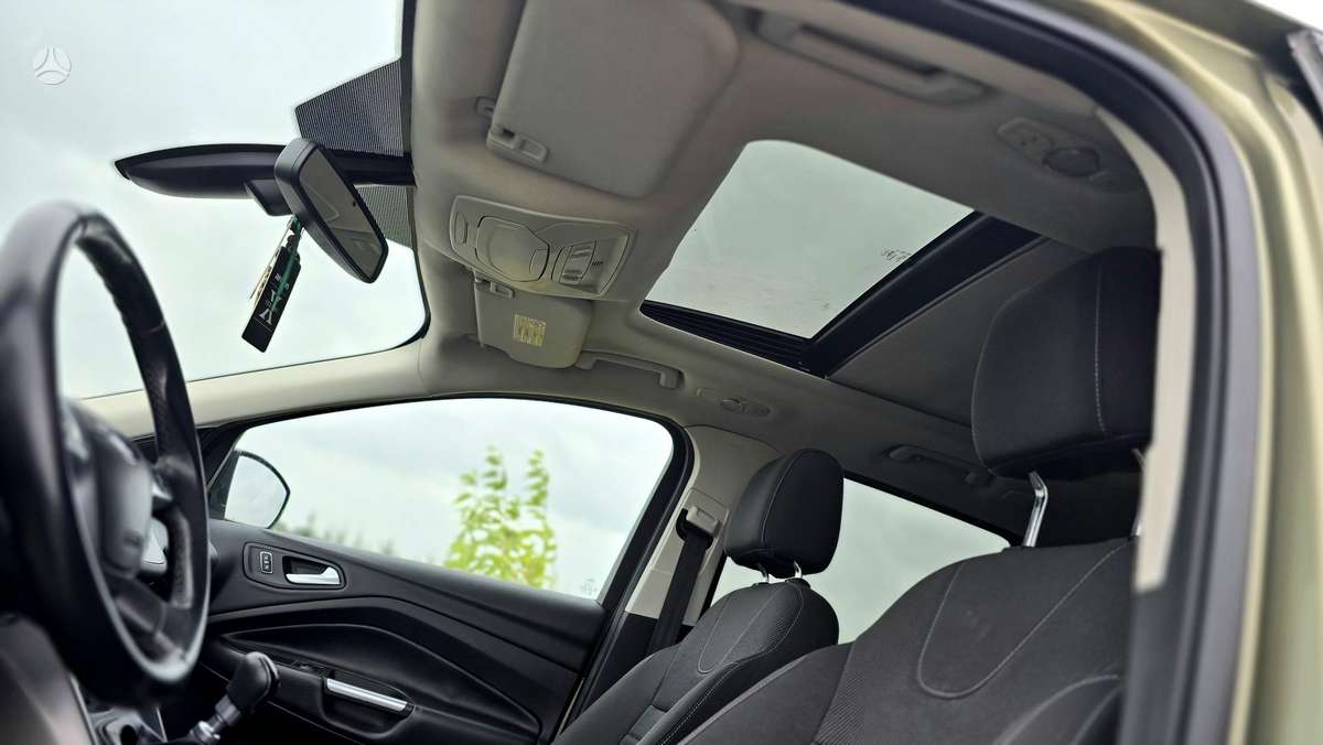 Ford Kuga 2013 — photo 11