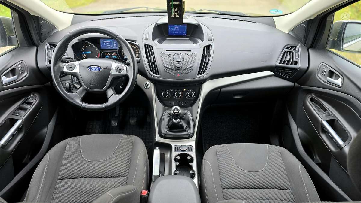 Ford Kuga 2013 — photo 8