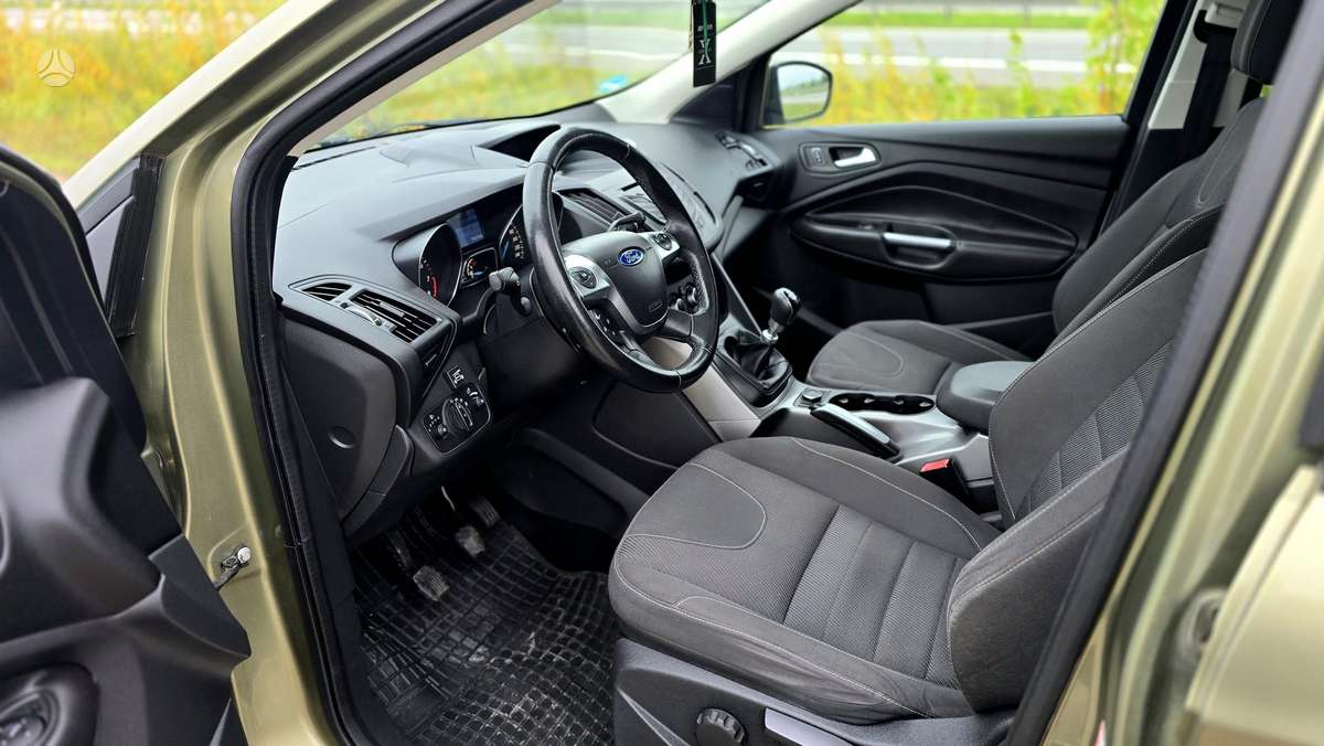 Ford Kuga 2013 — photo 9