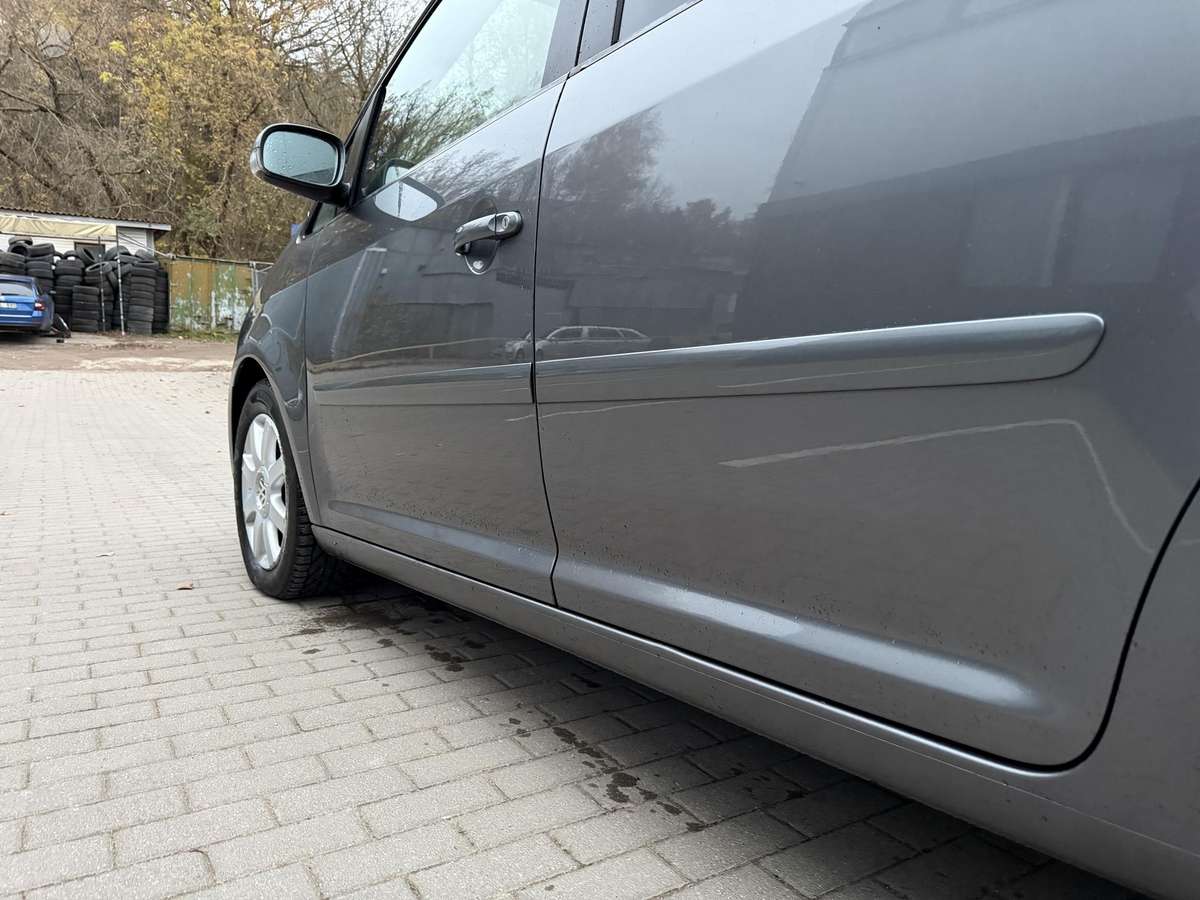 Volkswagen Touran 2006 — photo 13