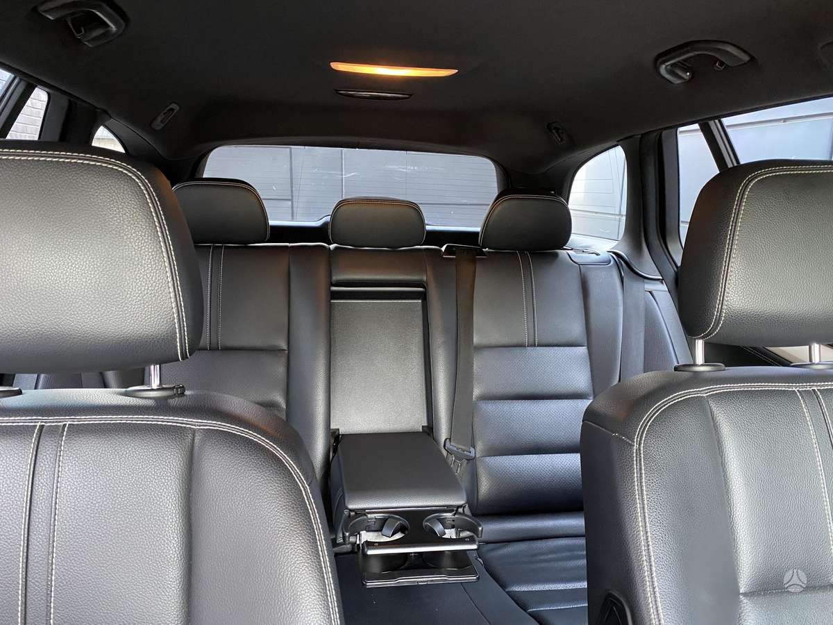 Mercedes-Benz C200 2012 — photo 57