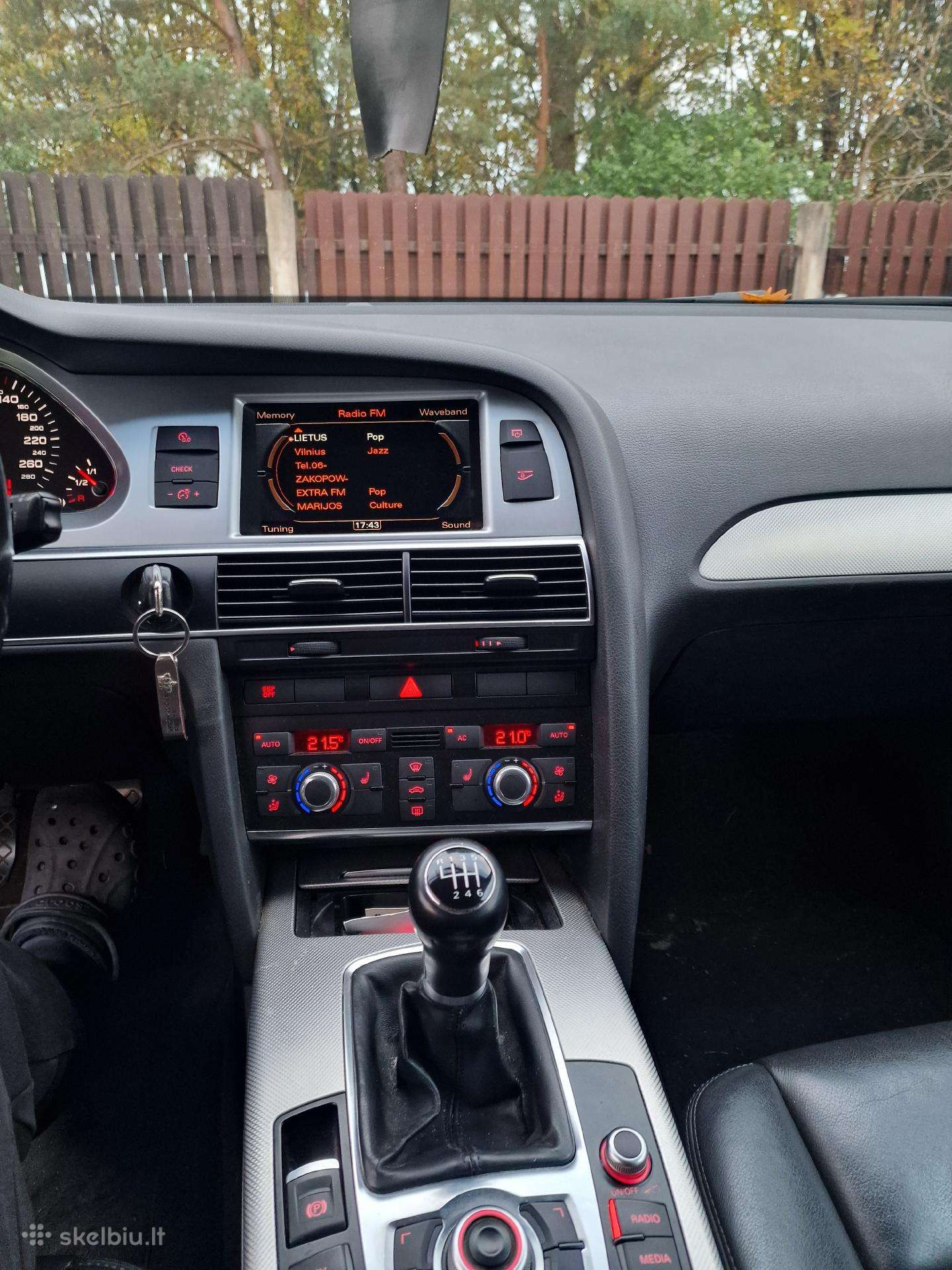 Audi A6 2009 — салон
