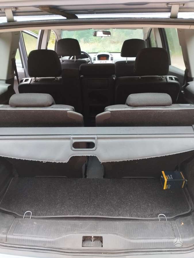 Opel Zafira 2009 — photo 11