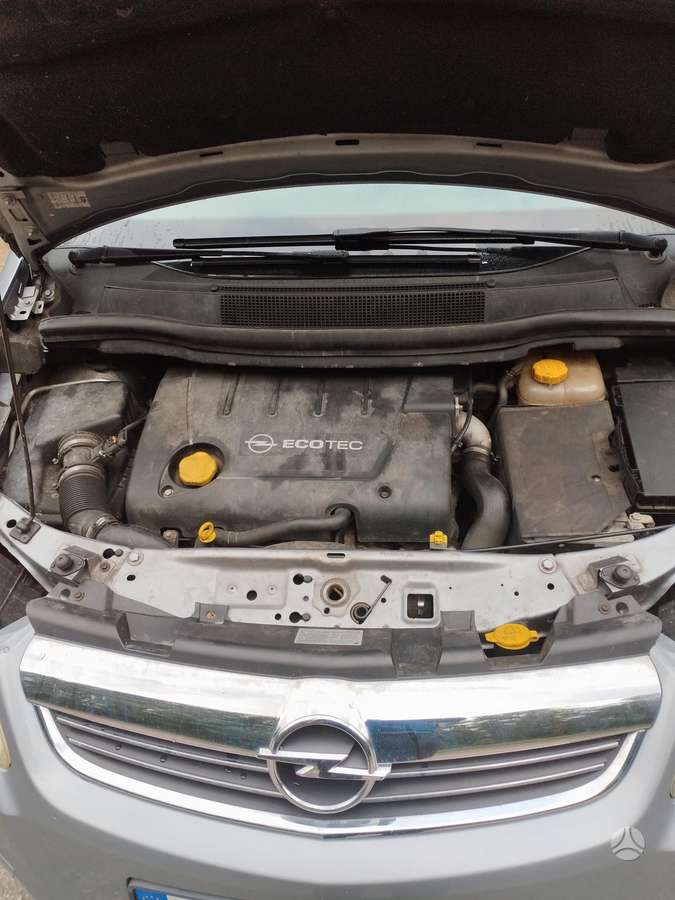 Opel Zafira 2009 — photo 14