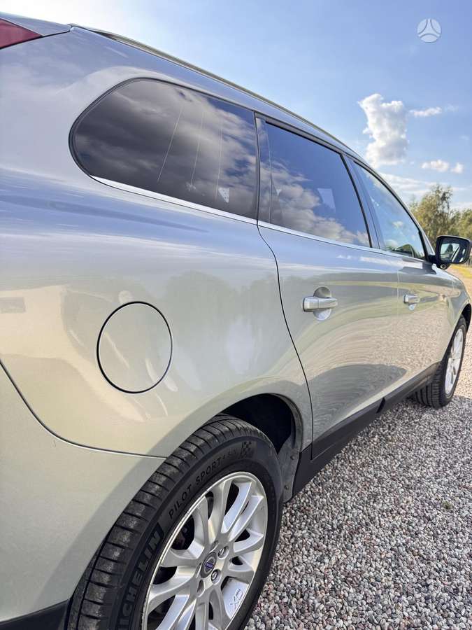 Volvo XC60 2009 — photo 10