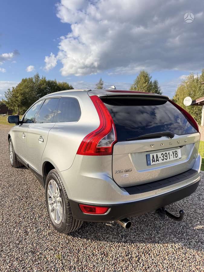 Volvo XC60 2009 — photo 12