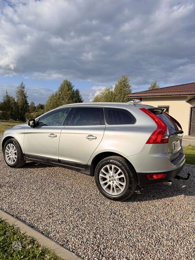 Volvo XC60 2009 — photo 14
