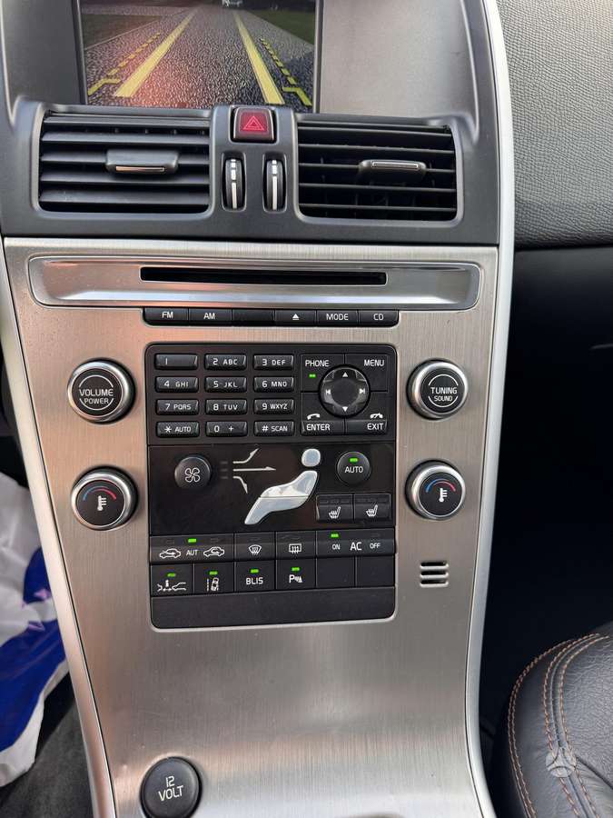Volvo XC60 2009 — photo 19