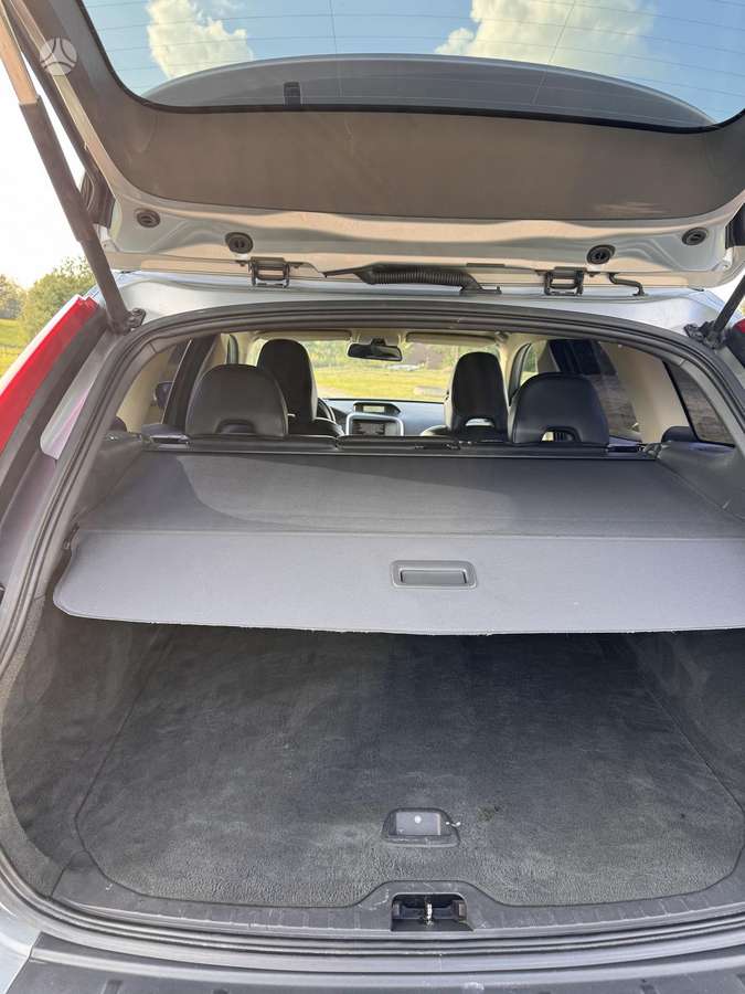 Volvo XC60 2009 — photo 25