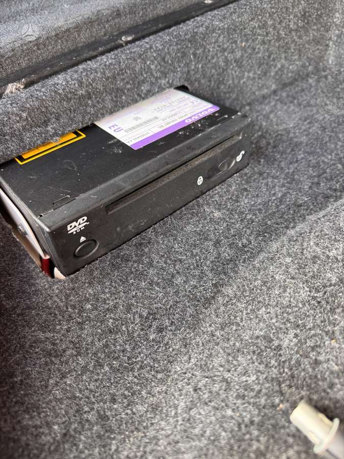 Volvo XC60 2009 — photo 27