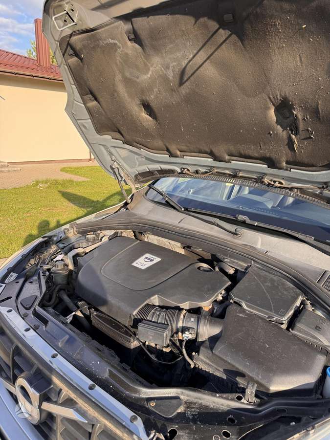 Volvo XC60 2009 — photo 32