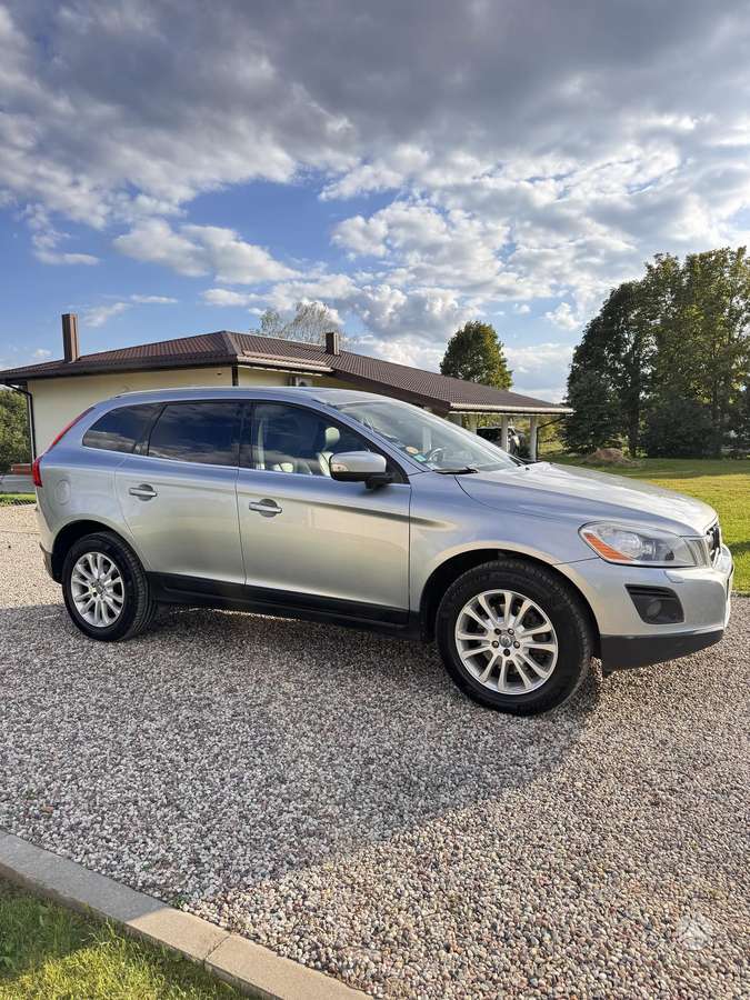 Volvo XC60 2009 — photo 7