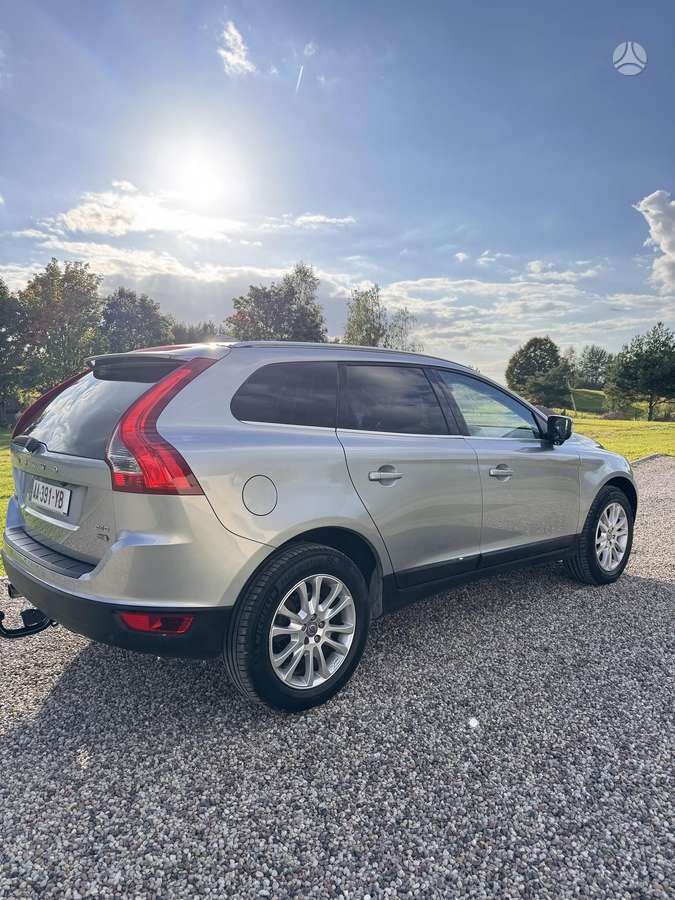 Volvo XC60 2009 — photo 8