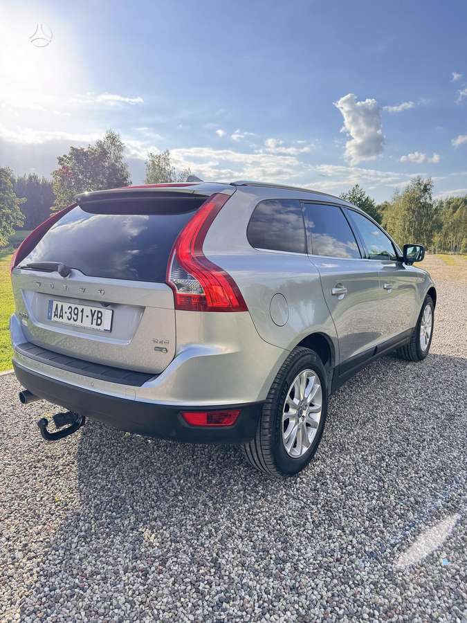 Volvo XC60 2009 — photo 9