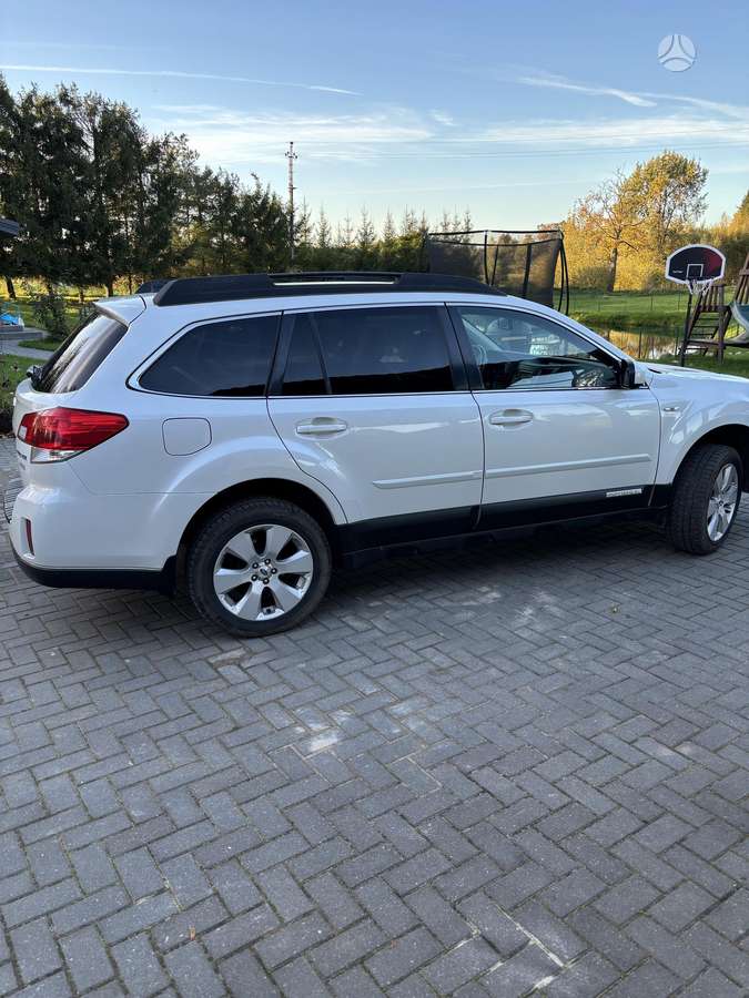 Subaru Outback 2013 — engine 2457 cm³, 167 HP (123kW)