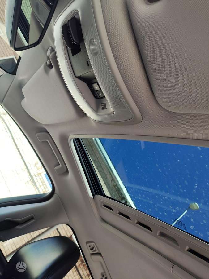 Volvo V70 2013 — photo 14