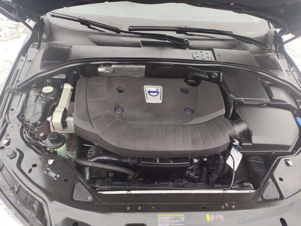 Volvo V70 2013 — photo 16