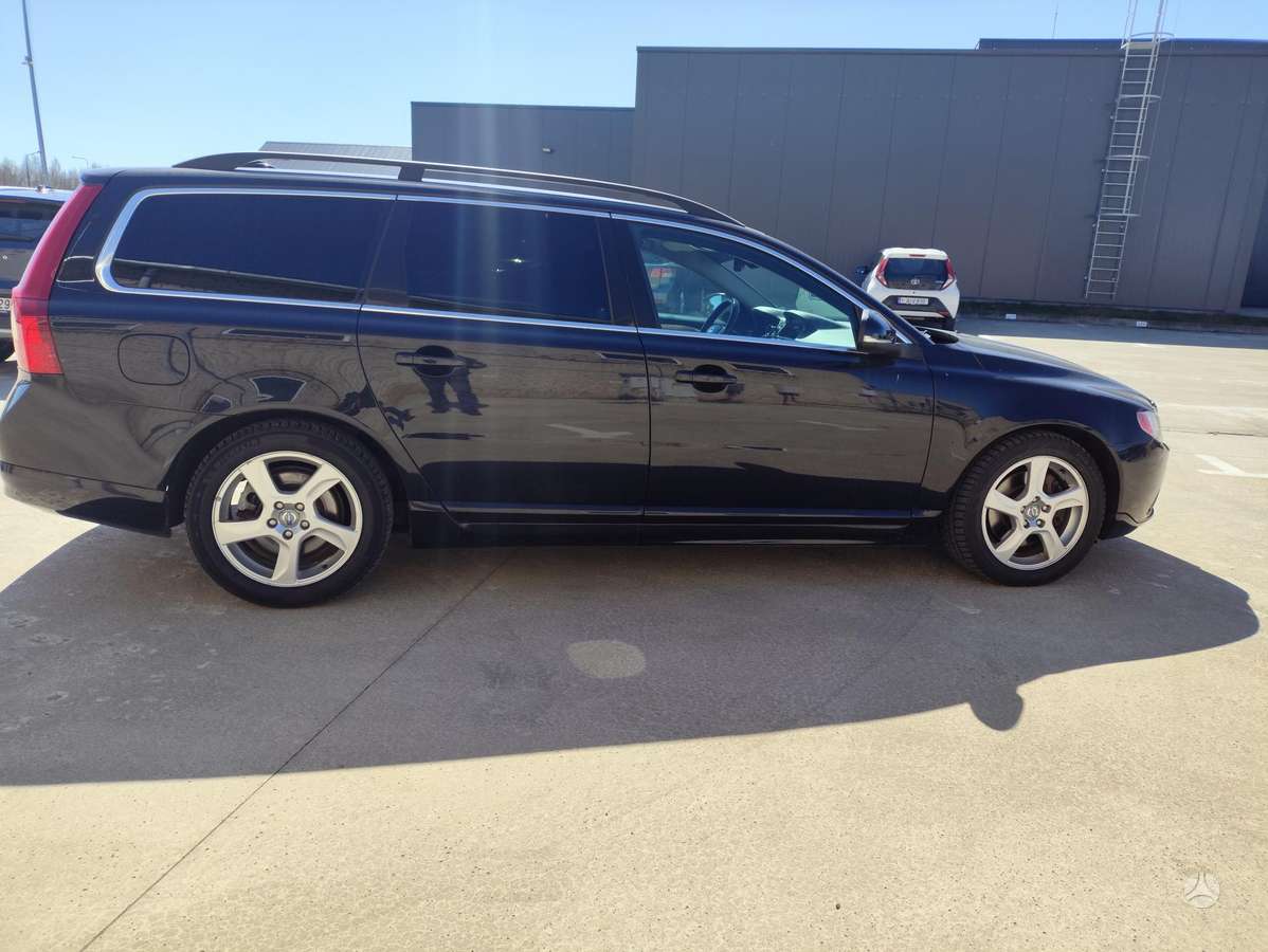 Volvo V70 2013 — engine 1984 cm³, 136 HP (100kW)