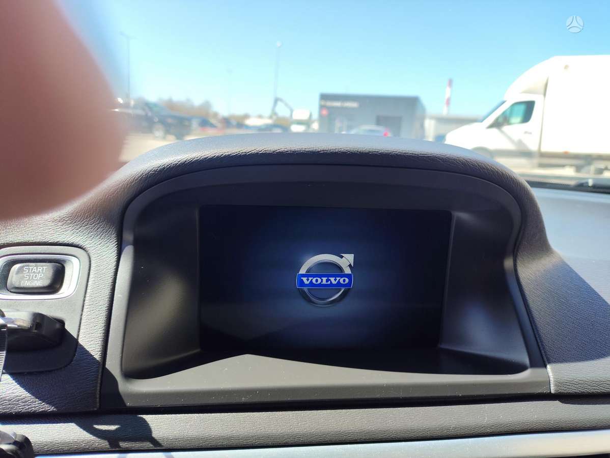 Volvo V70 2013 — photo 8