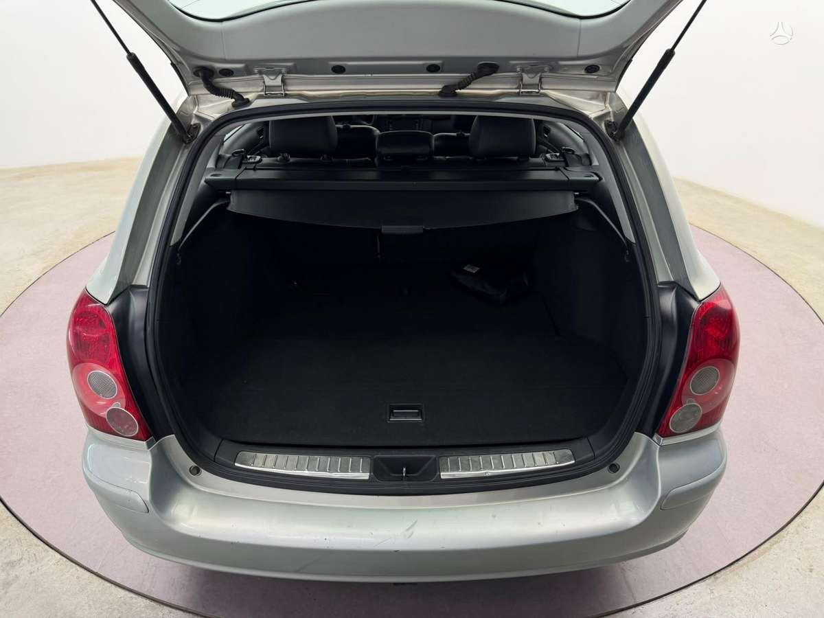 Toyota Avensis 2008 — photo 13