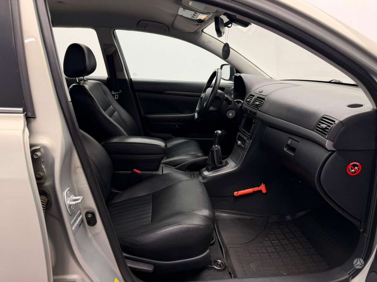 Toyota Avensis 2008 — photo 15