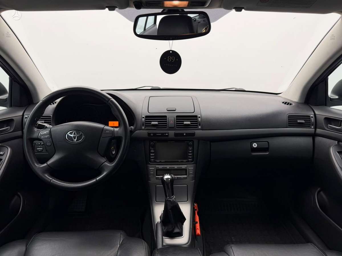 Toyota Avensis 2008 — photo 18
