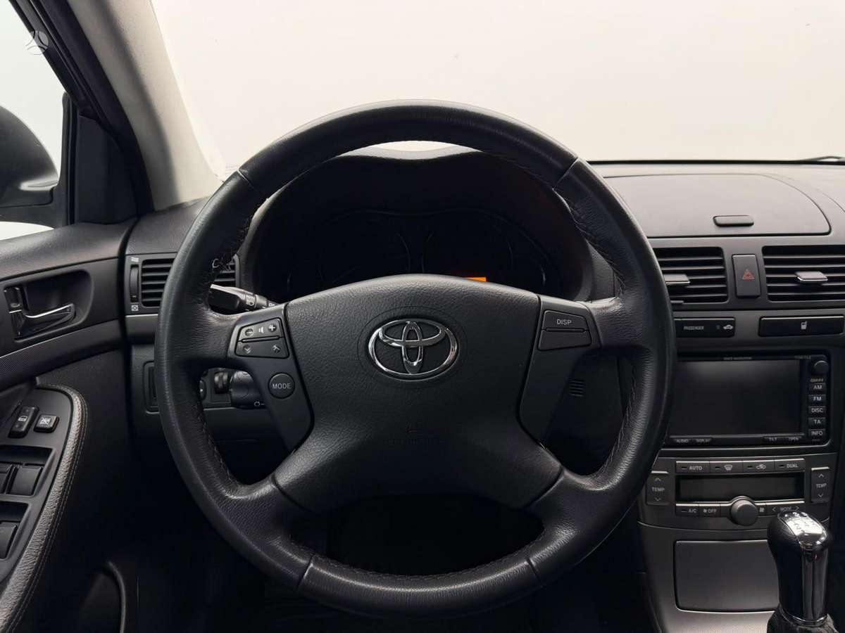 Toyota Avensis 2008 — photo 19