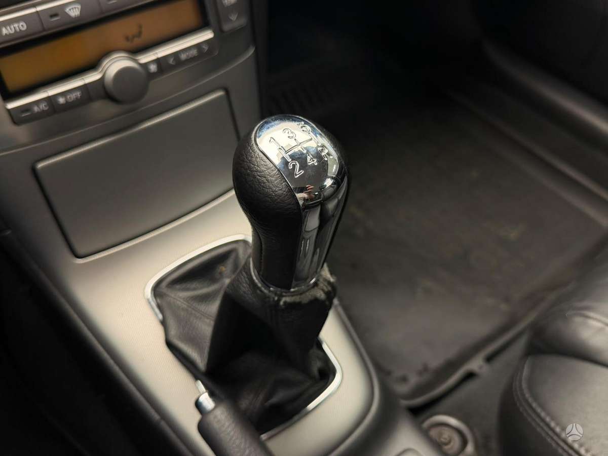 Toyota Avensis 2008 — photo 27