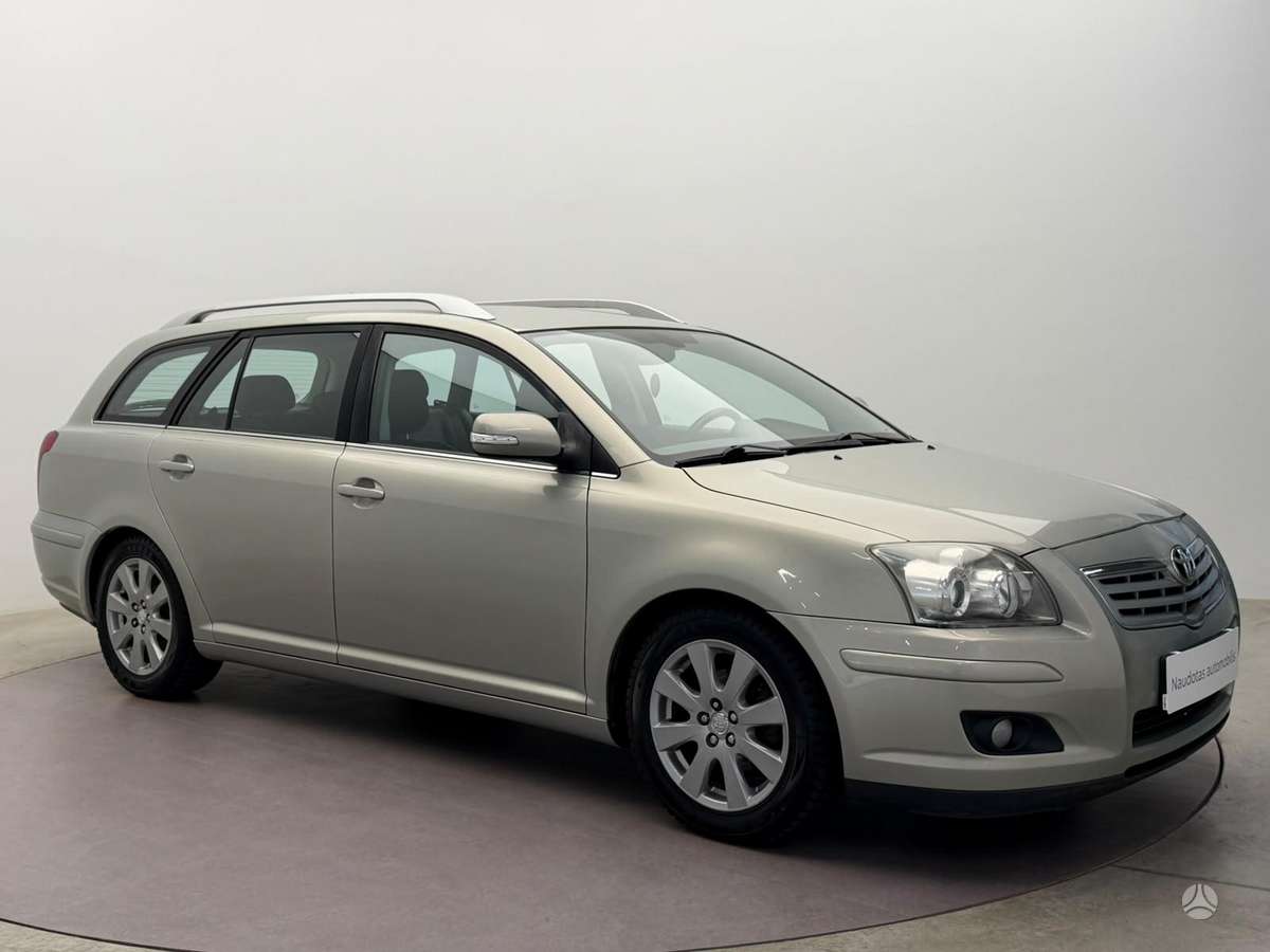Toyota Avensis 2008 — interior