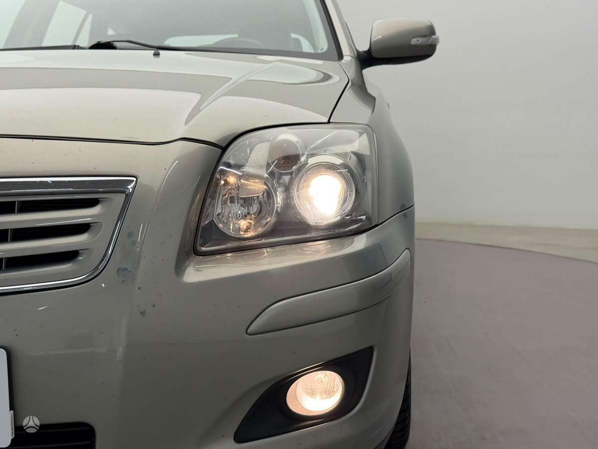 Toyota Avensis 2008 — photo 30