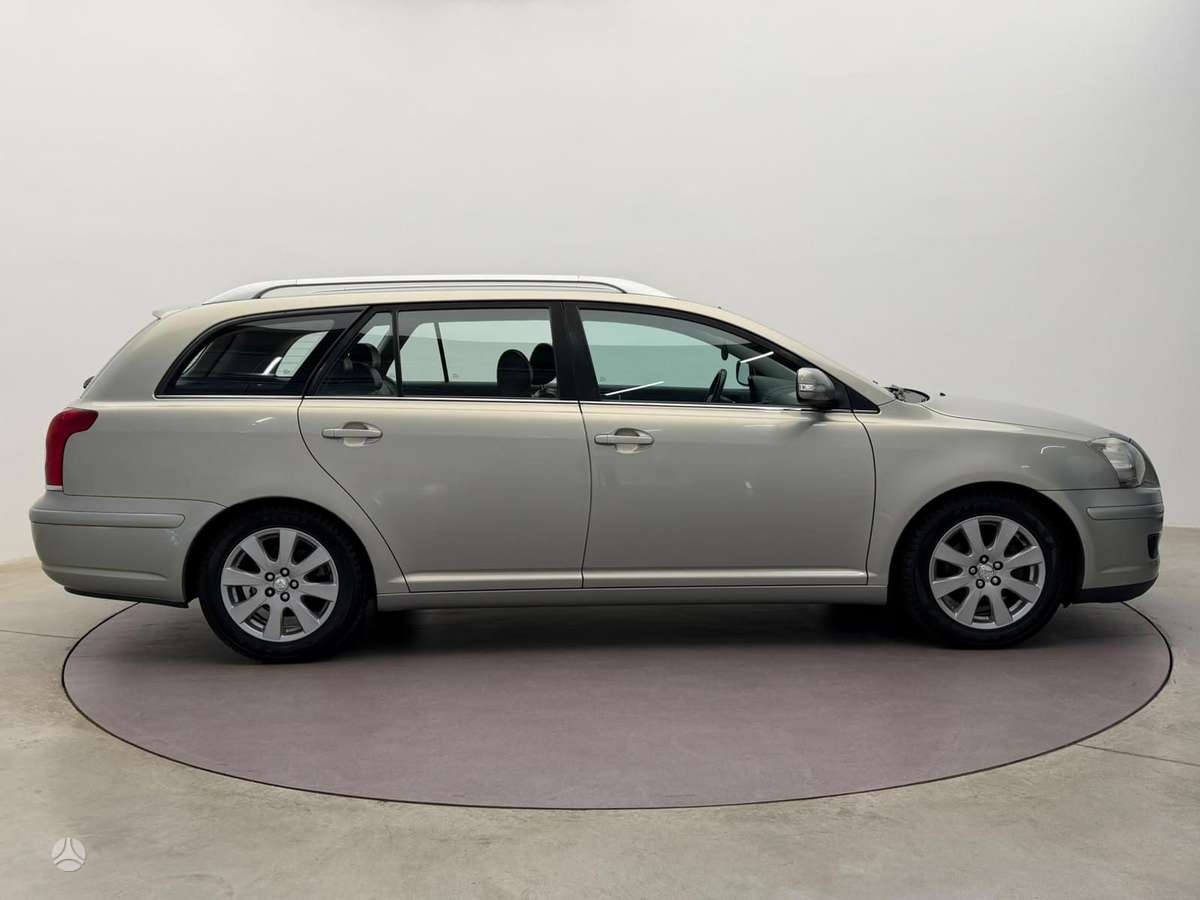 Toyota Avensis 2008 — engine 1794 cm³, 129 HP (95kW)