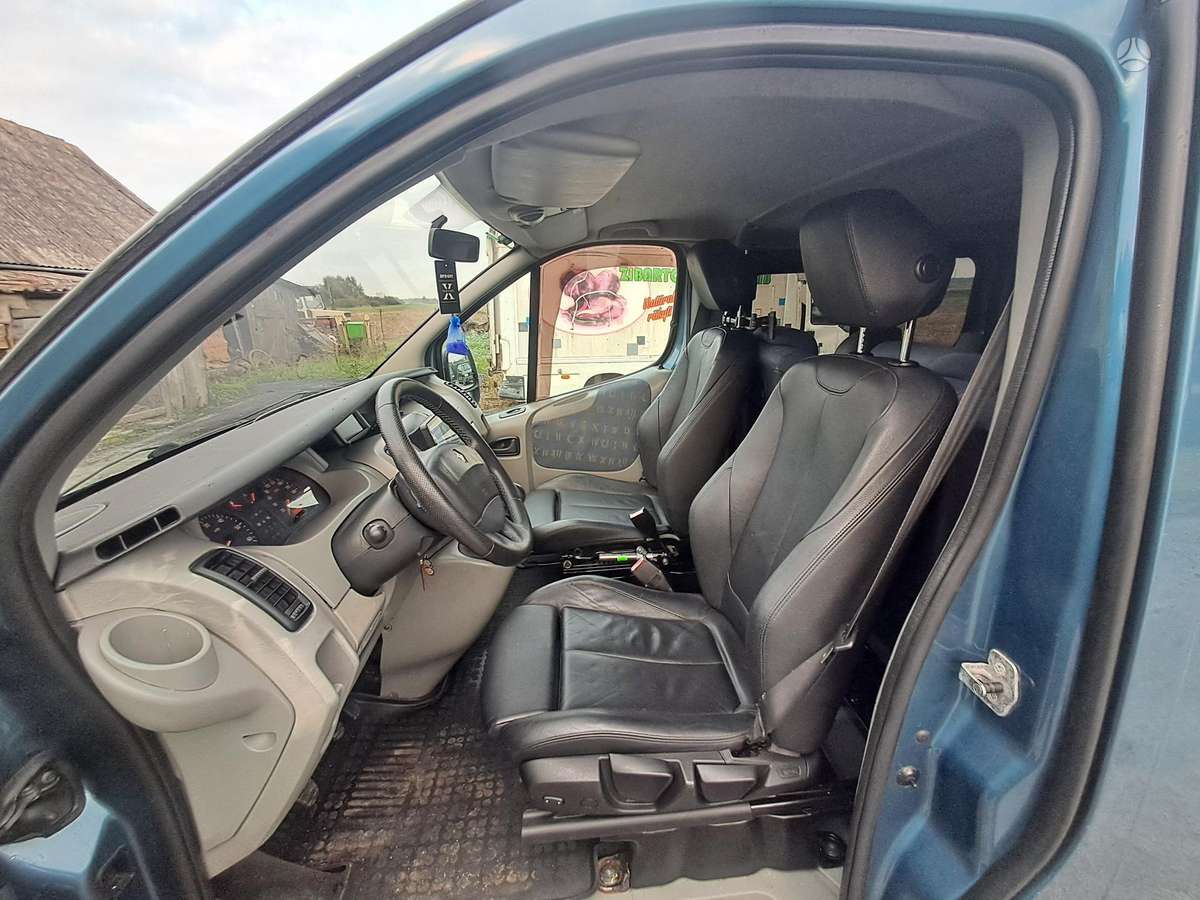 Renault Trafic 2005 — photo 7