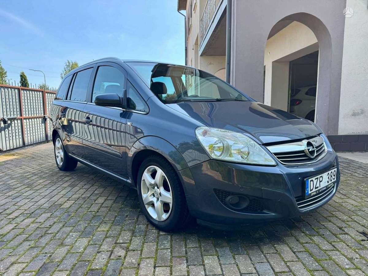 Opel Zafira 2008 — interior