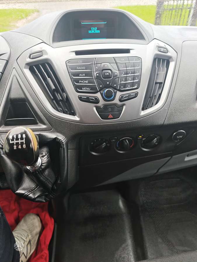 Ford Transit 2015 — photo 11