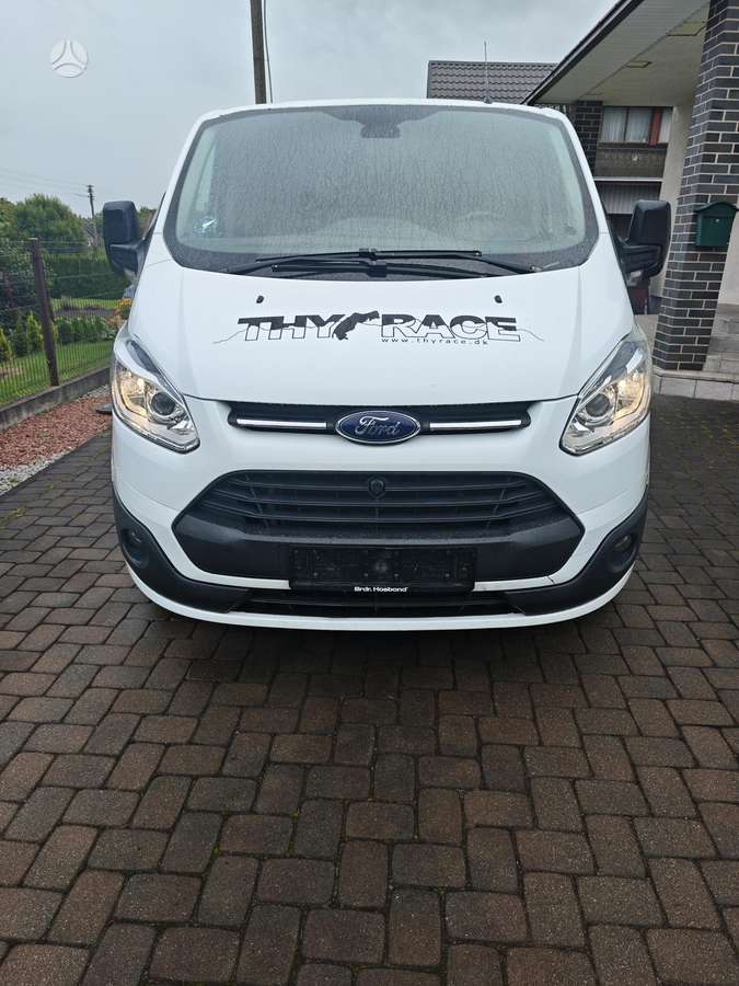 Ford Transit 2015 — rear view