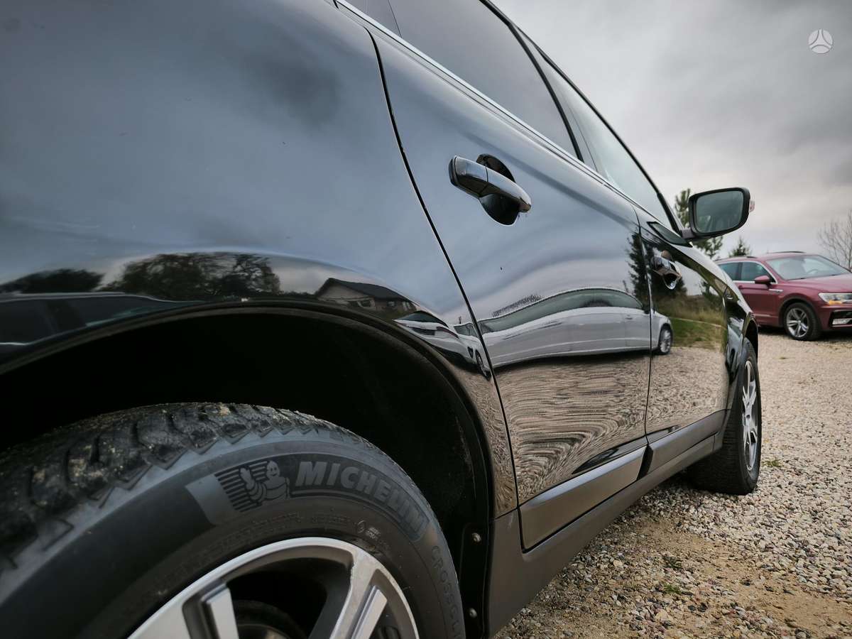 Volvo XC60 2012 — photo 11