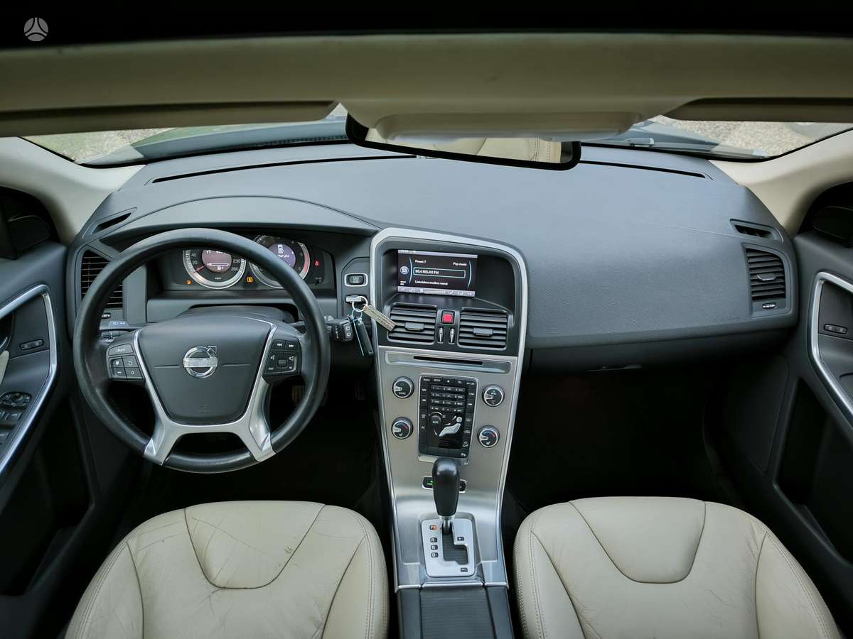 Volvo XC60 2012 — photo 6