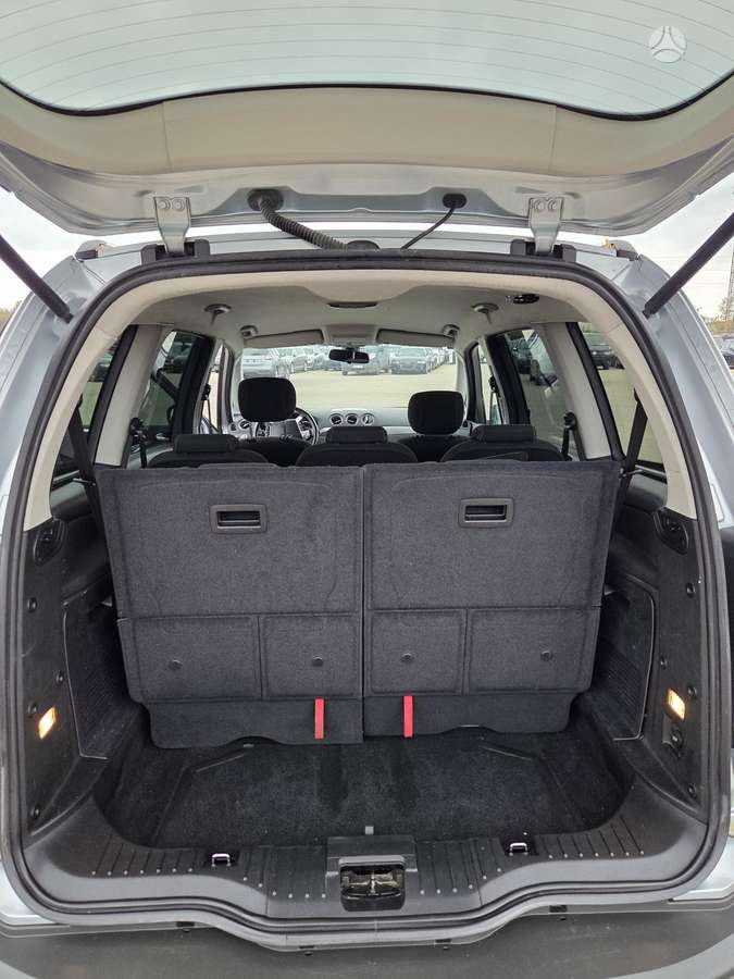 Ford Galaxy 2013 — фото 14