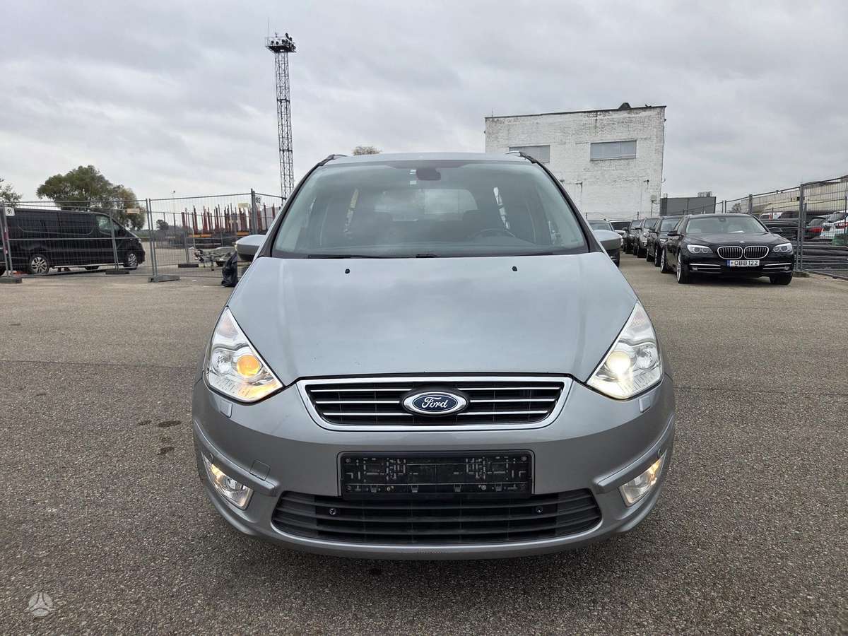 Ford Galaxy 2013 — салон