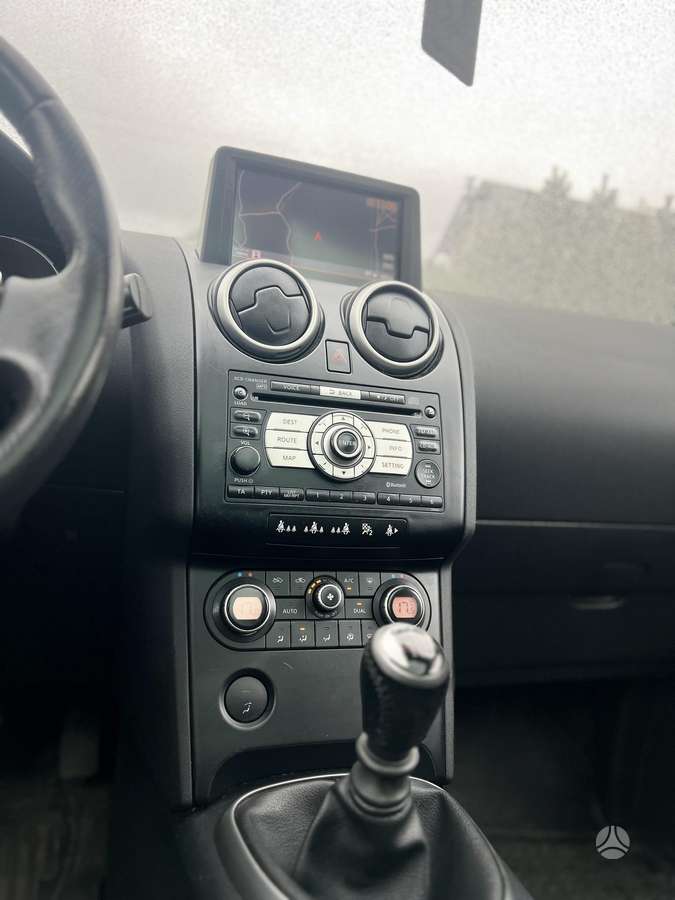 Nissan Qashqai+2 2009 — photo 13